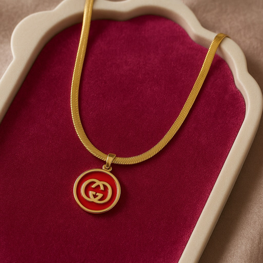 Elegant Gucci-Inspired Gold Pendant Necklace – Red & Gold